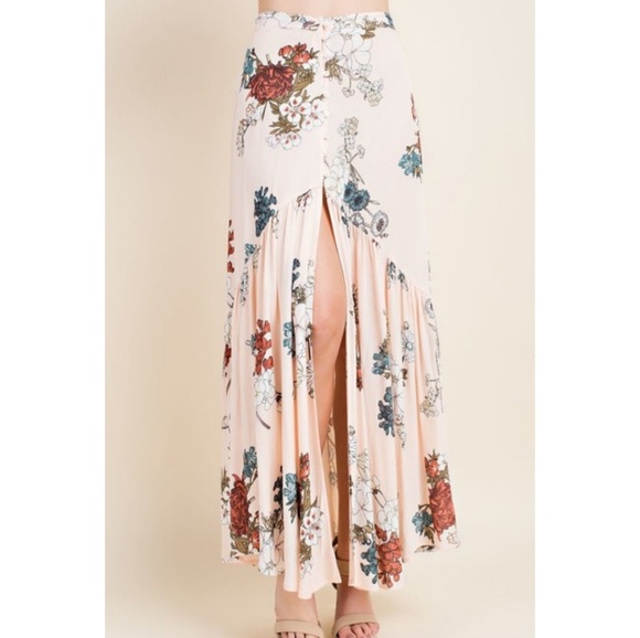 lolafreebird Dresses & Skirts - 🆕🌿BOUTIQUE FLORAL MAXI SKIRT🌿